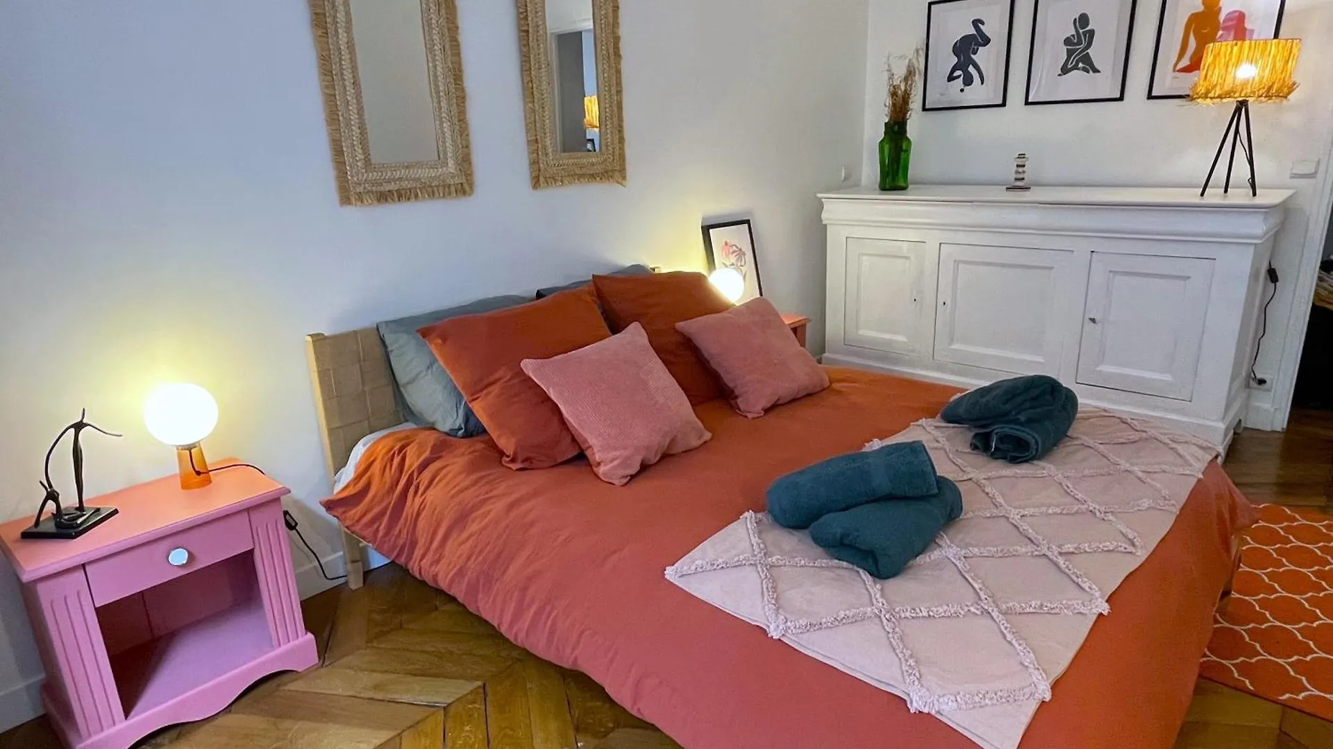 Lovely Haussmannian Flat In Montparnasse Paris