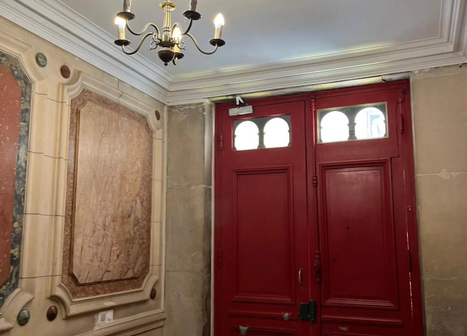 Lovely Haussmannian Flat In Montparnasse Paris